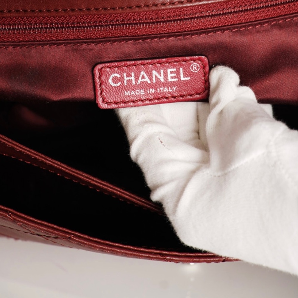 Chanel Bag - Picture 2 of 11